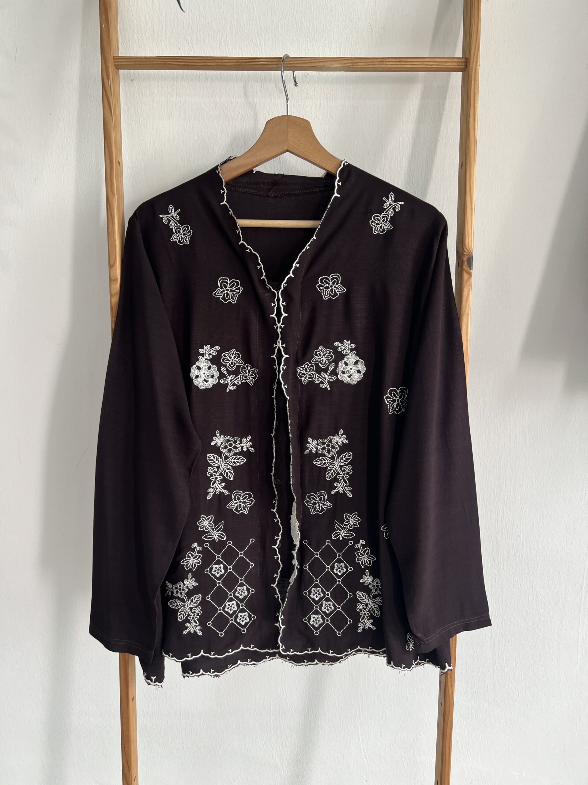 Melati Cotton Blouse - Image 4